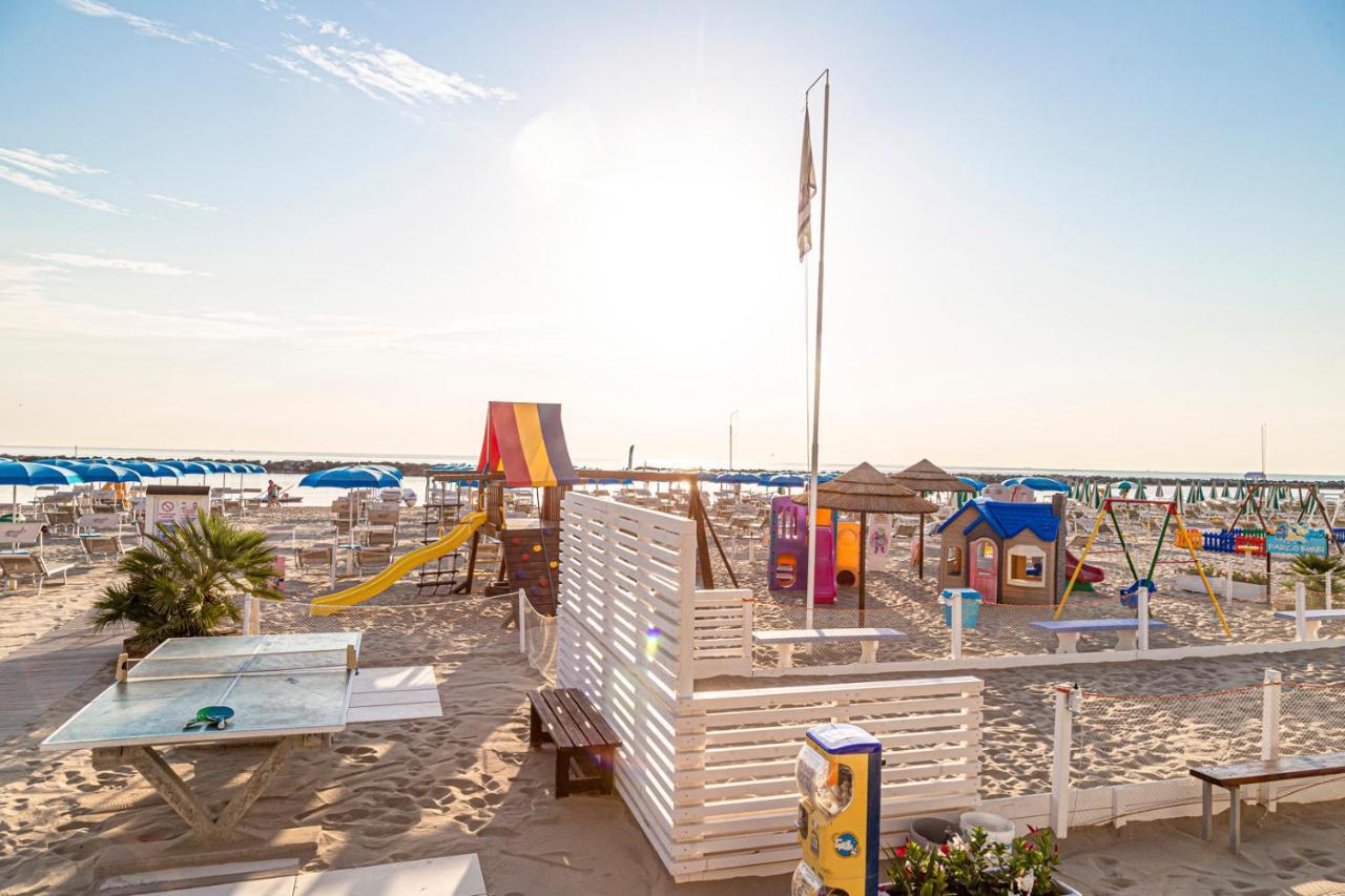 Evo Boutique Hotel & Spa Bellaria-Igea Marina Exterior foto