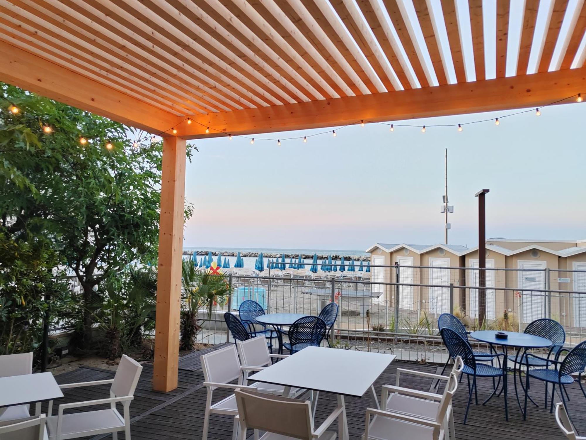 Evo Boutique Hotel & Spa Bellaria-Igea Marina Exterior foto