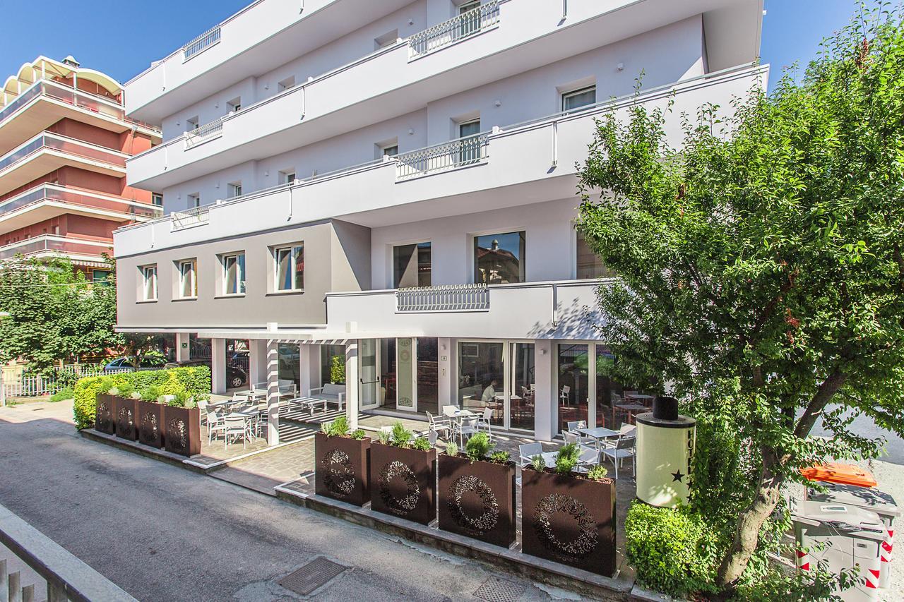 Evo Boutique Hotel & Spa Bellaria-Igea Marina Exterior foto
